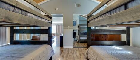 4 chambres, bureau, fer et planche à repasser, Wi-Fi gratuit