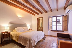 2 chambres, fer et planche à repasser, Wi-Fi gratuit, draps fournis