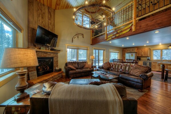 TV connectée, cheminée, baby-foot