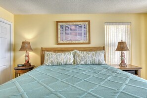 3 bedrooms, iron/ironing board, free WiFi, bed sheets - Never-Before Rented, Three-Bedroom, Corner Unit (Garden City Beach)
