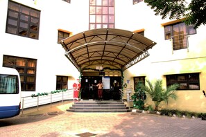 Exterior - HOUSE5 ROYAL COMFORT (Lagos)