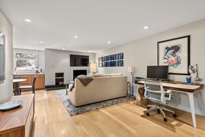 Living area - Aspen Alps - Wonderful deluxe studio (Aspen)