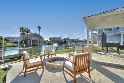 Royal Estes 5 Bedroom Home by RedAwning