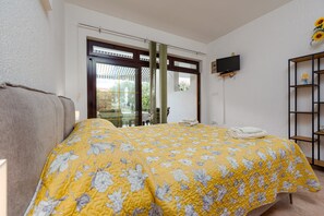 3 Schlafzimmer, BĂŒgeleisen/BĂŒgelbrett, kostenloses WLAN, BettwĂ€sche