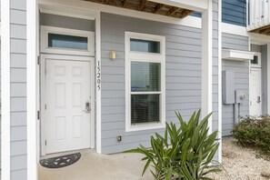 Exterior detail - Pet-Friendly Beach Townhome | Ocean Views & Pool (Corpus Christi)