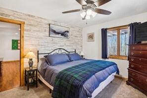 5 habitaciones, tabla de planchar con plancha, wifi y ropa de cama
