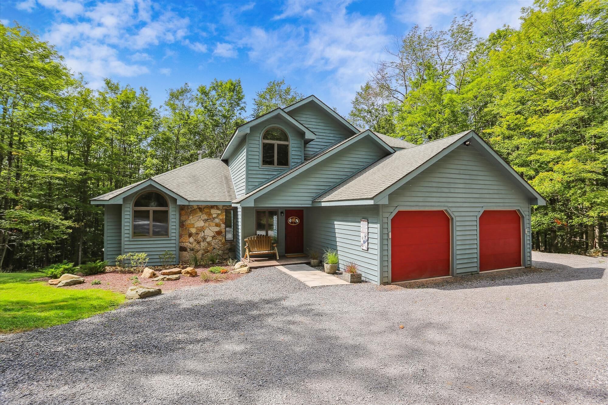 Newly renovated mountain home is sure to give you a Peaceful Easy Feeling!