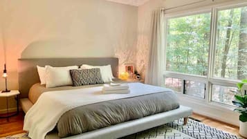 3 bedrooms, iron/ironing board, travel cot, free WiFi