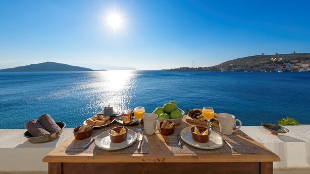 Breakfast meal - Emily's Luxury Suites (Kassandra)