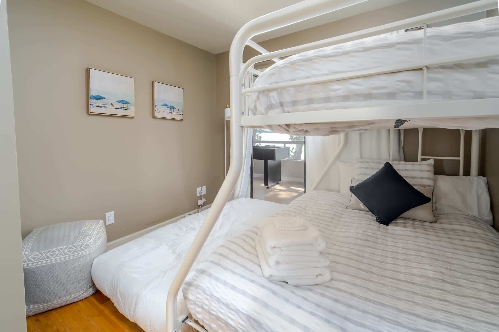 4 chambres, fer et planche à repasser, Wi-Fi gratuit, draps fournis