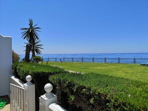 Unclassified image, 3 of 37, button