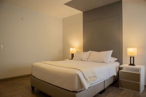 2 slaapkamers, een strijkplank/strijkijzer, wifi, beddengoed