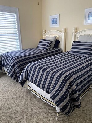 4 bedrooms, iron/ironing board, WiFi