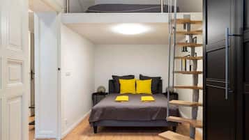 1 bedroom, iron/ironing board, WiFi, bed sheets