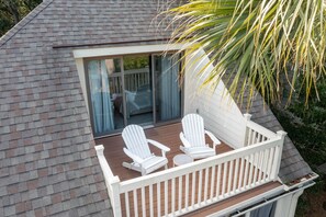 Terrace/patio - 3BR End Unit Spinnaker w/ Beach Boardwalk Access Across Street! Amenity Cards! (Seabrook Island)