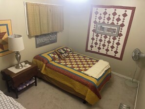 1 habitación, escritorio, wifi gratis y ropa de cama 