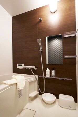 Casa familiare | Bagno | Set di cortesia gratuito, asciugacapelli, pantofole, bidet