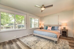 3 bedrooms, iron/ironing board, WiFi, bed sheets