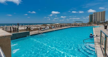 Stunning 3 Bedroom Condo Phoenix X 710