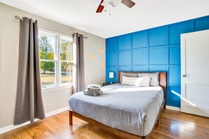 3 bedrooms, desk, iron/ironing board, WiFi