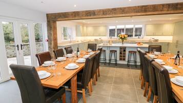 Cottage | Interior