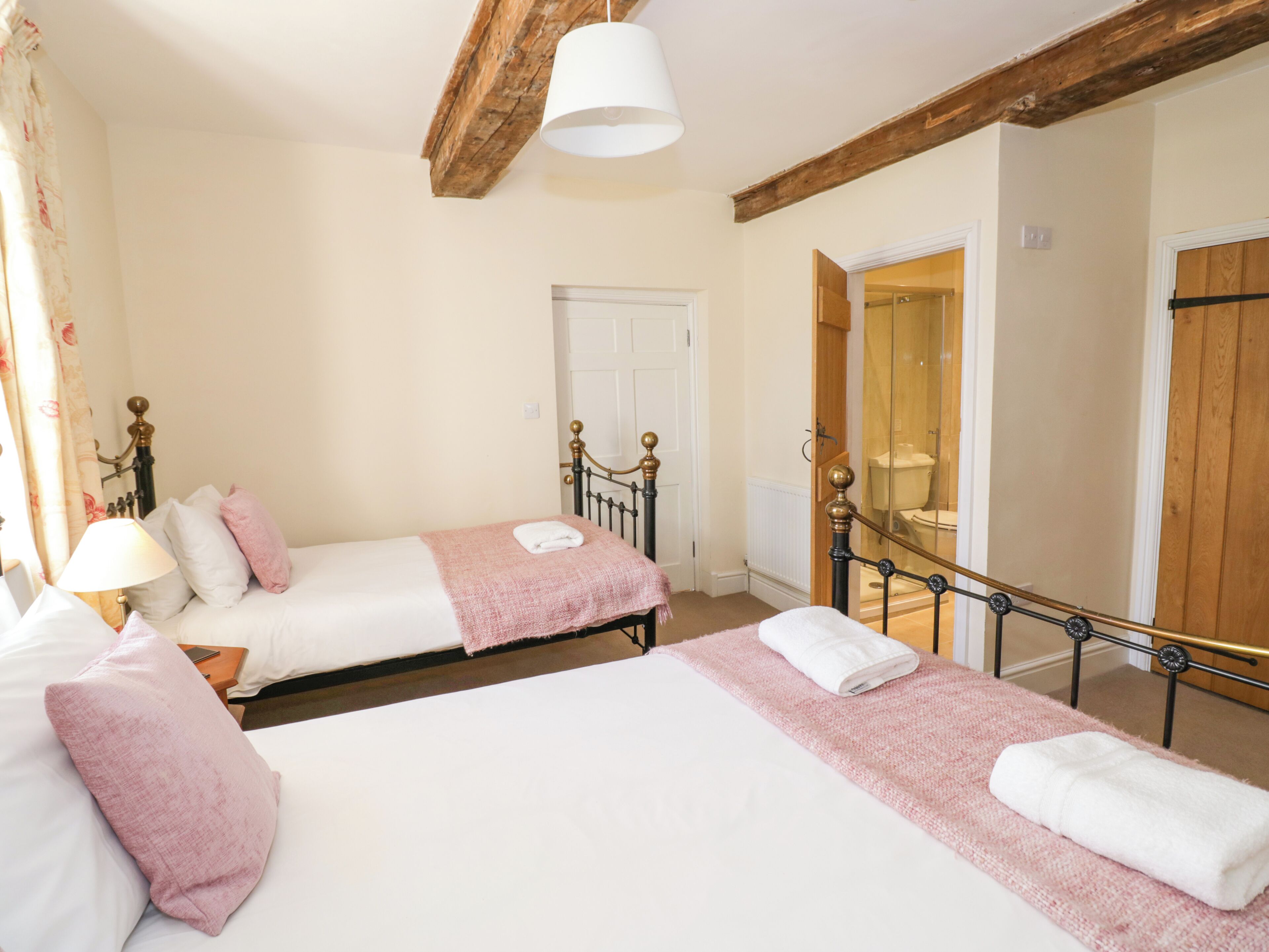 Ferienhaus | 10 Schlafzimmer, individuell dekoriert, individuell eingerichtet
