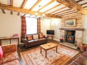 Cottage | Living area - Lea Farm House (Kidderminster)