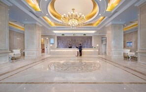 Lobby - Vienna Hotel (Ganzhou Railway Station Wanda Plaza Branch) (Ganzhou)