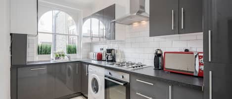 Fridge, microwave, oven, stovetop