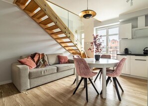 Deluxe Apartment, Multiple Beds, 2 Bathrooms, City View (max. 10 people) | Living area | 44-inch Smart TV with satellite channels, TV, Netflix - Baltic Gdansk Old Town (Gdansk)