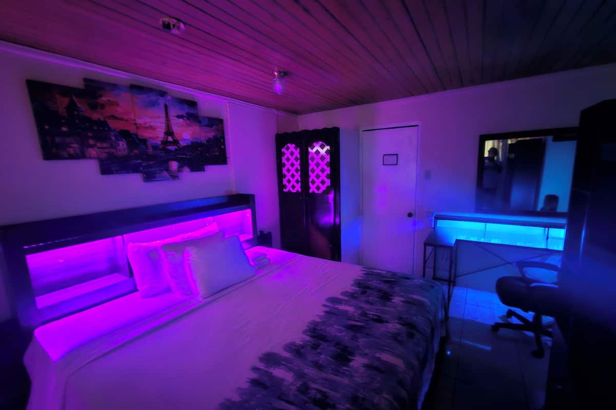 1 bedroom, free WiFi, bed sheets