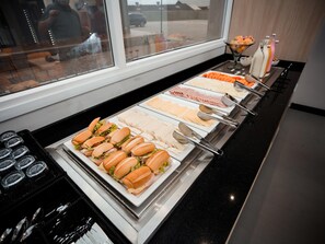 Se sirven desayunos y cenas 