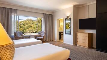 In-room safe, individually furnished, desk, laptop workspace