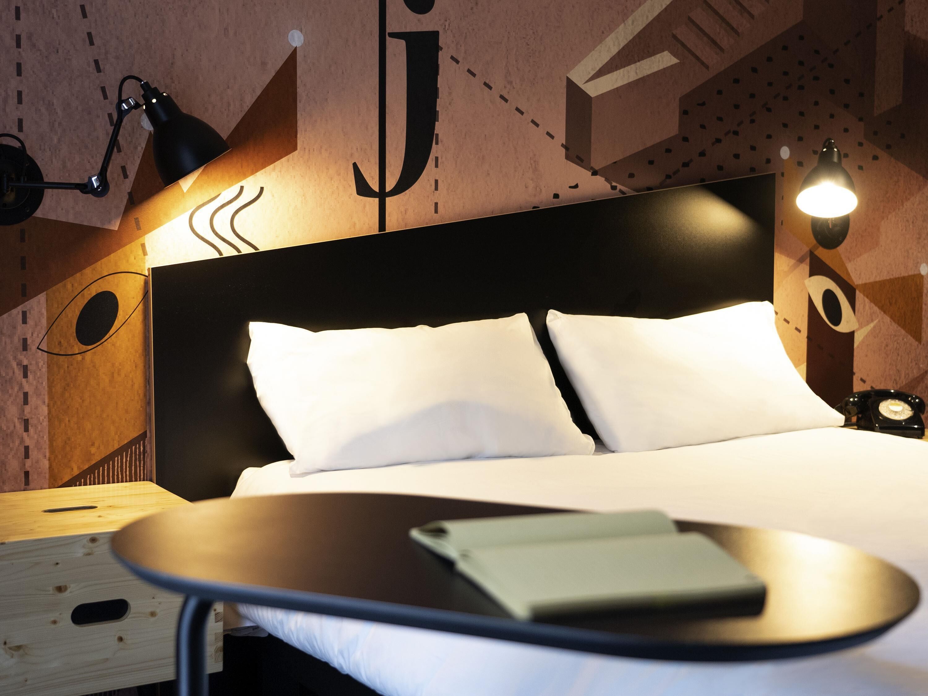 Rom – standard, 1 dobbeltseng | Sengetøy av topp kvalitet og senger med overmadrass