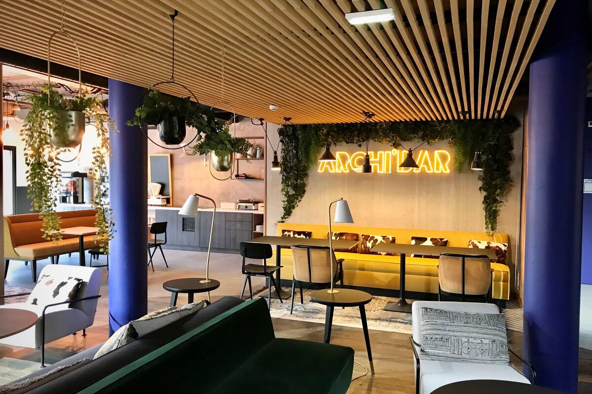 lounge