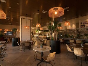 Breakfast, lunch and dinner served  - Novotel Arica (Arica)