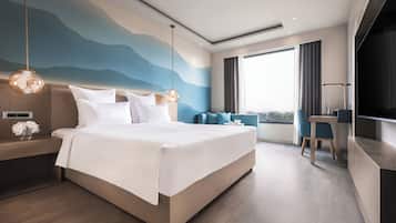 Superior Room, 1 King Bed | 1 bedroom, minibar, in-room safe, desk