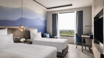 Minibar, caja de seguridad en la habitación y escritorio