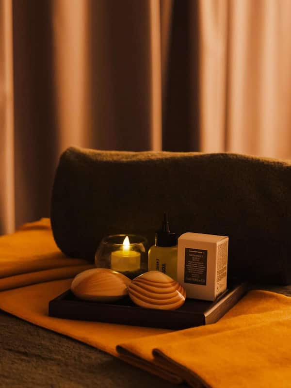 Couples treatment room(s), sauna, steam room, body treatments