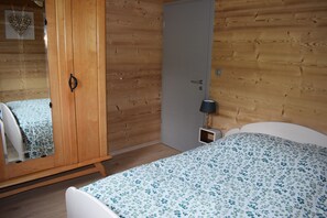 2 bedrooms, iron/ironing board, travel cot, free WiFi - Vosges mountain chalet (Ban-sur-Meurthe-Clefcy)