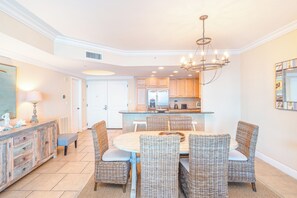 Dining - P4-1209 Surrender to the Sunsets with Gulf Views at Portofino! (Pensacola Beach)