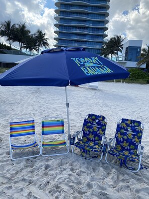 On the beach, sun-loungers, beach towels - Lovely Home! Paradise at Sunny Isles Beach! 2BD/2BTH Ocean View Beach Condo. (Sunny Islas Beach)