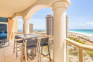 Outdoor dining - P5-1208 2B Gulf Front w/ Sunrise Views! (Pensacola Beach)