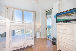 2 chambres, fer et planche à repasser, Wi-Fi, literie fournie