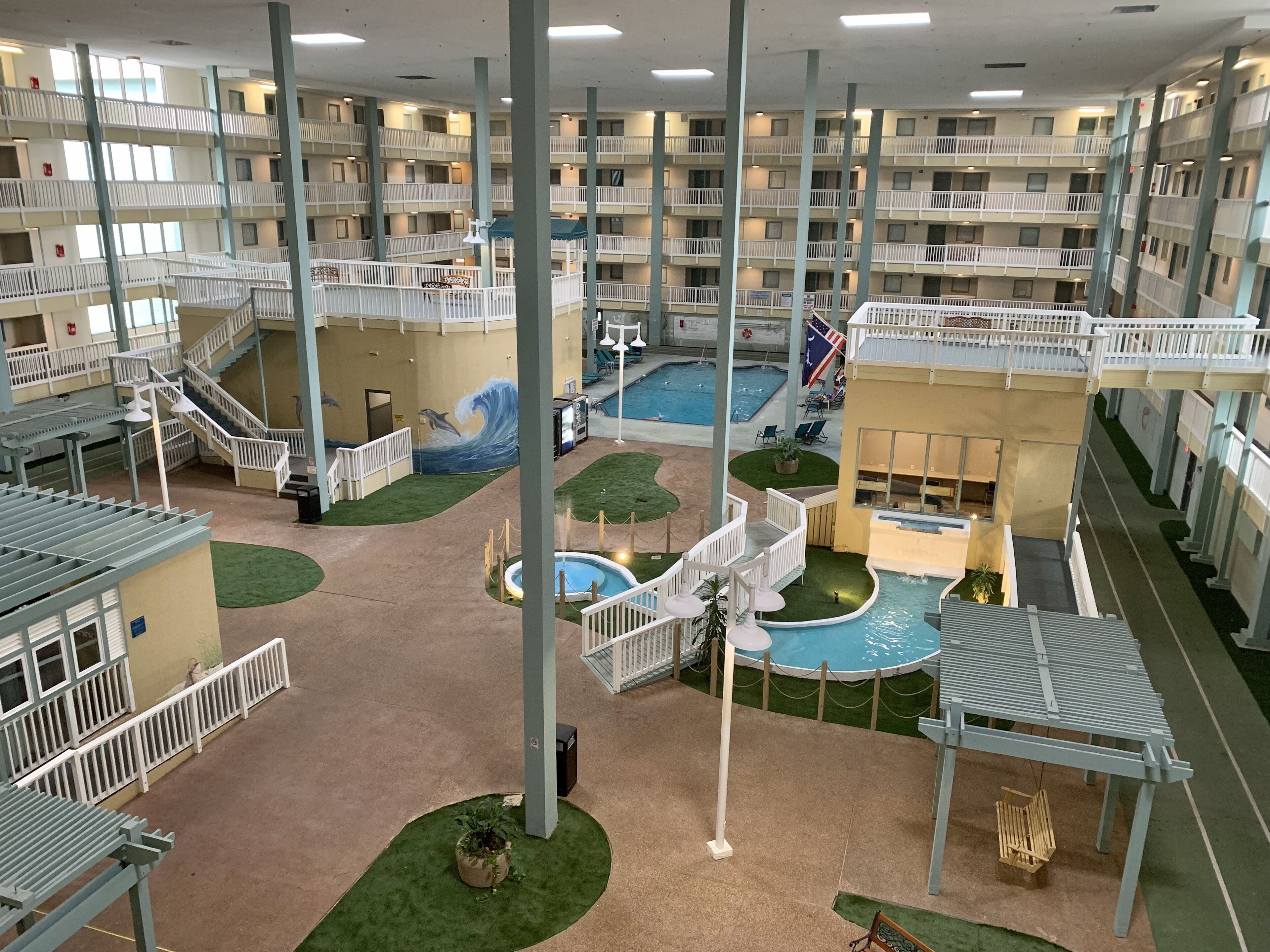 Innenpool, Außenpool