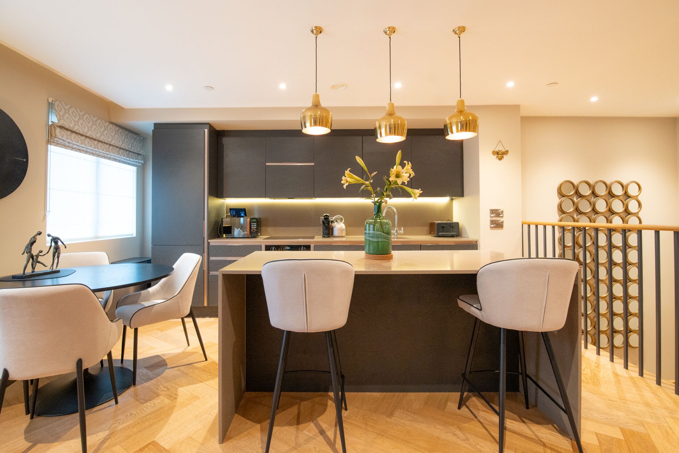 Luxury Apartment, Private Bathroom (Free Parking No. 15) | Dining