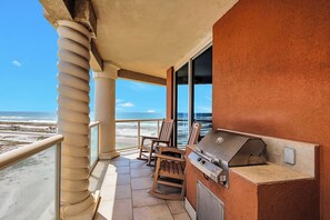 Property grounds - P3-0607 -3B Gulf Views - Tower 3 @ Portofino (Pensacola Beach)
