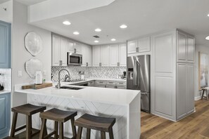 Microwave, dishwasher, coffee/tea maker, toaster
