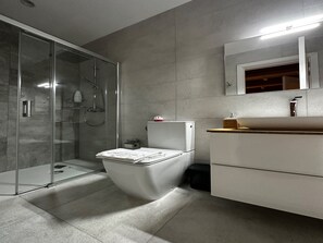 Bathroom - Heritage Living Apartment With Spectacular Views (Zebbug)