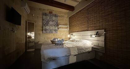 Heritage Living Apartment With Spectacular Views